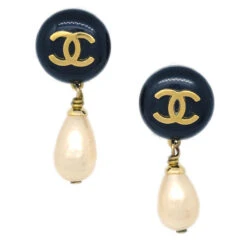 AMORE Vintage CHANEL Artificial Pearl Dangle Earrings Clip-On Gold 94A 181869