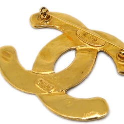 AMORE Vintage CHANEL CC Brooch Pin Gold 29/1262 191858 -Best Jewelry Store 20240614 191858 03 88b4b690 d81a 49b5 8c77 1f8b08376edf