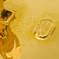 AMORE Vintage CHANEL Button Earrings Clip-On Gold Black 93A 191711 -Best Jewelry Store 20240618 191711 04 0eecfe6d 067f 449e bd8b 343f2556f1f8