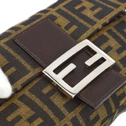 AMORE Vintage FENDI Brown Zucca Baguette Handbag 172831 14 AMORE Vintage FENDI Brown Zucca Baguette Handbag 172831 -Best Jewelry Store 20240702 172831 03 2a78528d e5a7 43da bf22 50d69c76975e