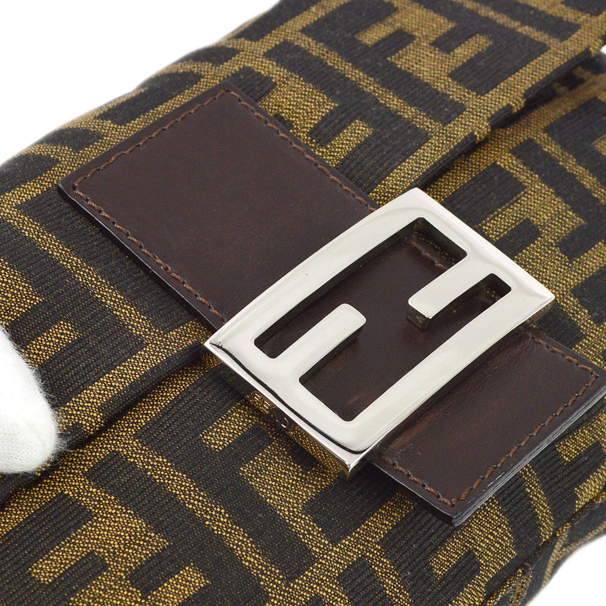 AMORE Vintage FENDI Brown Zucca Baguette Handbag 172831 5 AMORE Vintage FENDI Brown Zucca Baguette Handbag 172831 - Image 3