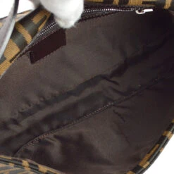 AMORE Vintage FENDI Brown Zucca Baguette Handbag 173099 18 AMORE Vintage FENDI Brown Zucca Baguette Handbag 173099 -Best Jewelry Store 20240702 173099 07 63310d2e 9c7a 4f3e b38f a97b4037b8aa