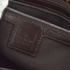 AMORE Vintage FENDI Brown Zucca Baguette Handbag 173099 19 AMORE Vintage FENDI Brown Zucca Baguette Handbag 173099 -Best Jewelry Store 20240702 173099 08 14e65a65 f014 4a7f a6ef b1ec7a8063a3