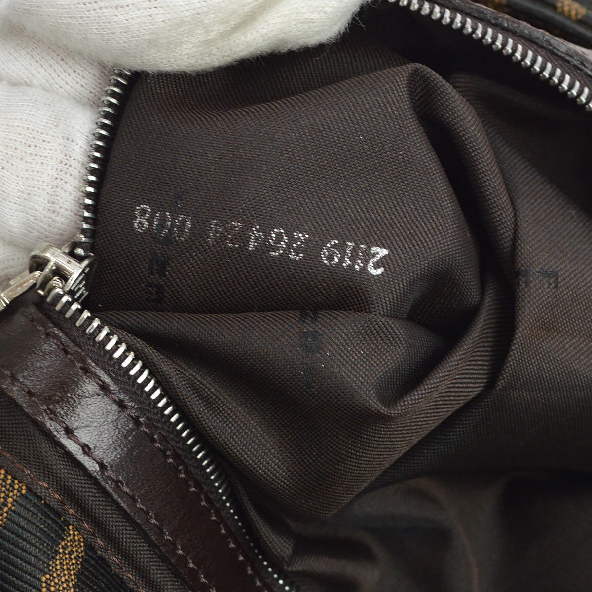 AMORE Vintage FENDI Brown Zucca Baguette Handbag 173099 11 AMORE Vintage FENDI Brown Zucca Baguette Handbag 173099 - Image 9