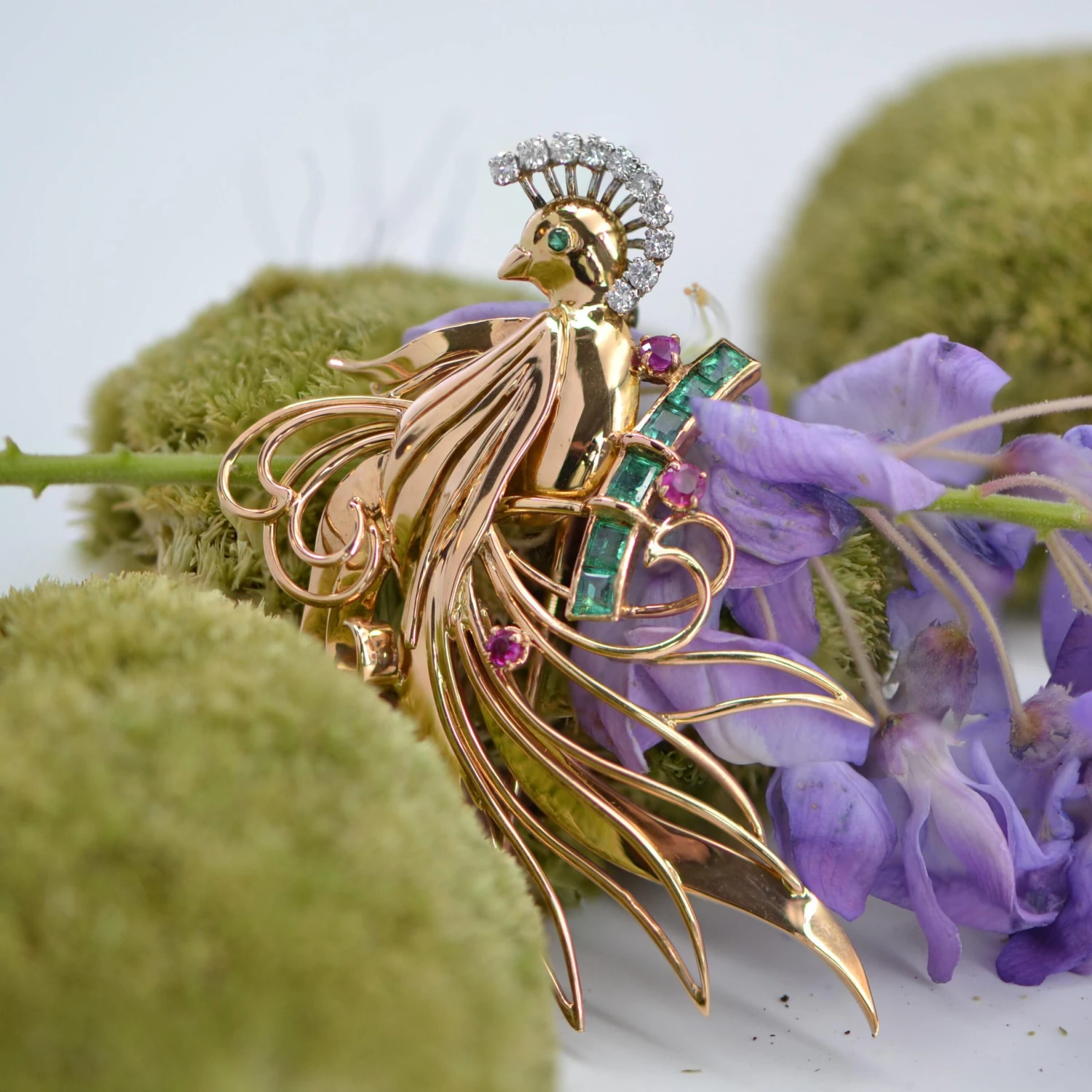 Sarl Baume 1950s Emerald Ruby Diamonds 18 Karat Yellow Gold Bird Of Paradise 12 Sarl Baume 1950s Emerald Ruby Diamonds 18 Karat Yellow Gold Bird Of Paradise - Image 10