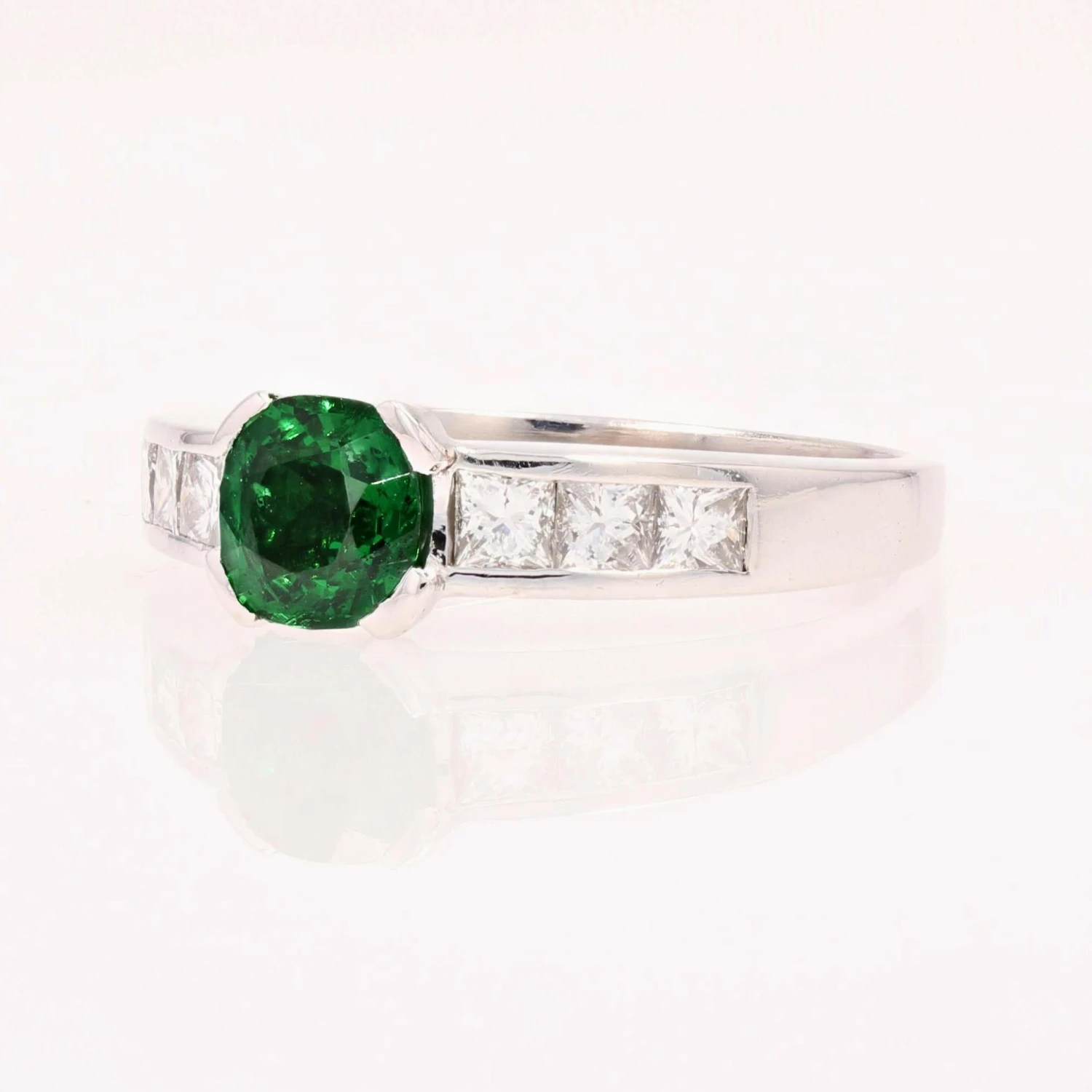 Sarl Baume French Modern 1, 02 Carat Tsavorite Garnet Princess-Cut Diamonds White Gold Ring 11 Sarl Baume French Modern 1, 02 Carat Tsavorite Garnet Princess-Cut Diamonds White Gold Ring - Image 9