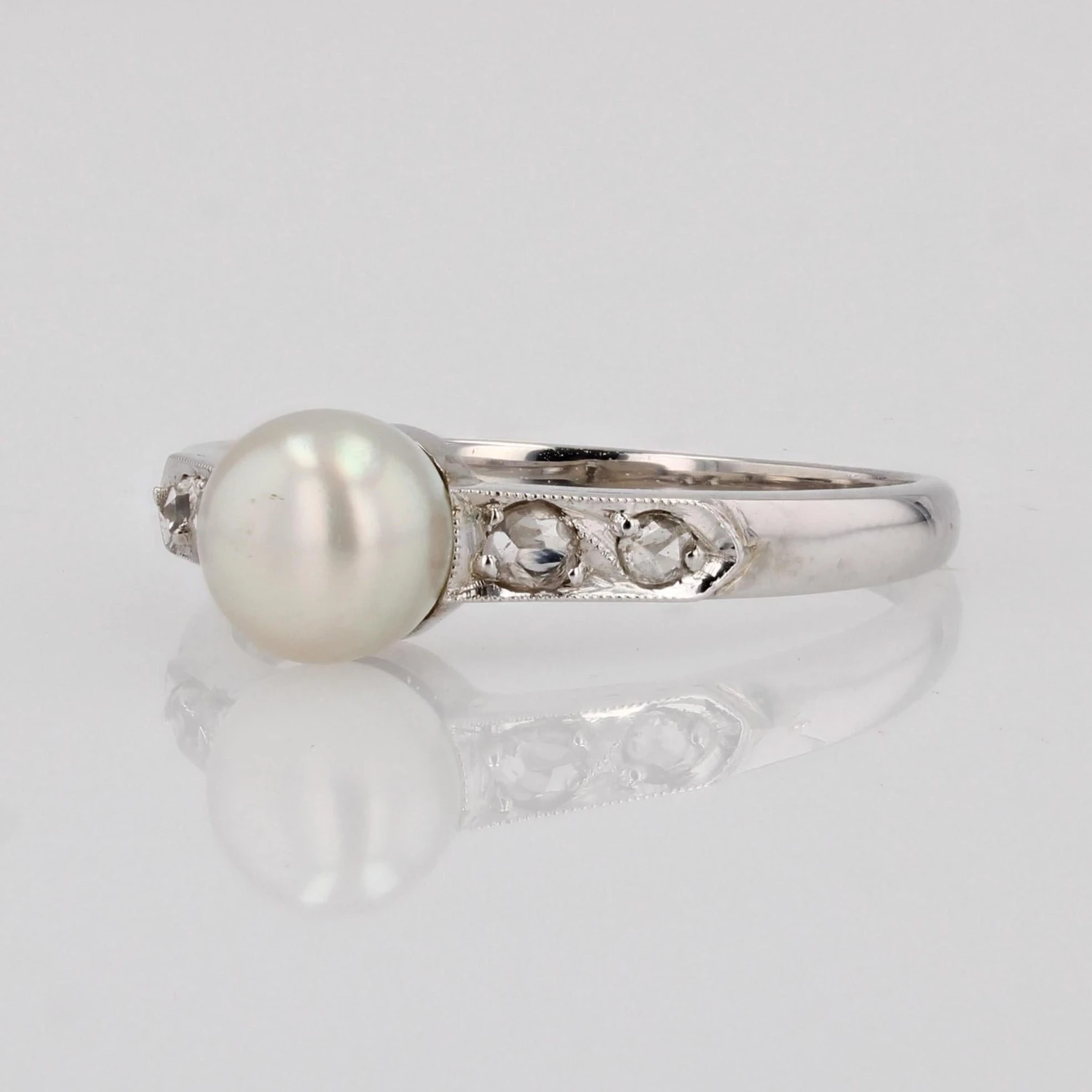 Sarl Baume French 1950s Diamond Cultured Pearl 18 Karat White Gold Ring 9 Sarl Baume French 1950s Diamond Cultured Pearl 18 Karat White Gold Ring - Image 7