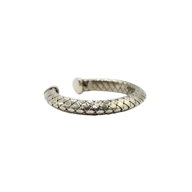 Style Tribute BOTTEGA VENETA Intrecciato Cuff Bracelet In Silver Metal 4 Style Tribute BOTTEGA VENETA Intrecciato Cuff Bracelet In Silver Metal - Image 2