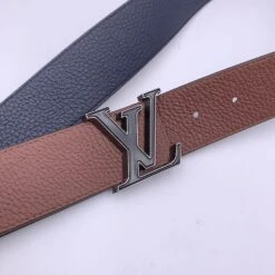 Opherty Ciocci LOUIS VUITTON Reversible Blue Brown Lv Tilt Buckle Belt Size 100/40 -Best Jewelry Store 28684b26 6abd 5988 9afa 2452045d0bfa cc8052fc d2e9 4b05 9a2c b08cef94dd3a