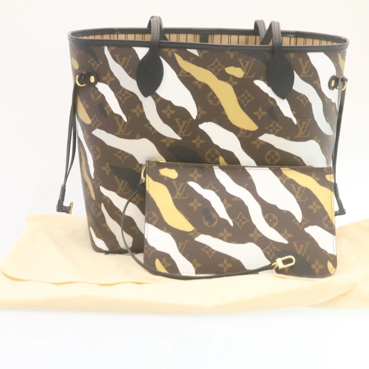 Brand Street LOUIS VUITTON �~ LOL Monogram Camouflage Neverfull MM Tote Bag M45201 Auth 29024A 14 Brand Street LOUIS VUITTON �~ LOL Monogram Camouflage Neverfull MM Tote Bag M45201 Auth 29024A - Image 12