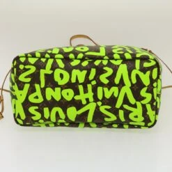 Brand Street LOUIS VUITTON Monogram Graffiti Neverfull GM Tote Bag Vert M93703 LV Auth 29943A 26 Brand Street LOUIS VUITTON Monogram Graffiti Neverfull GM Tote Bag Vert M93703 LV Auth 29943A -Best Jewelry Store 29943A 10