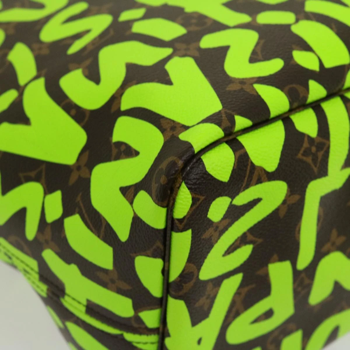 Brand Street LOUIS VUITTON Monogram Graffiti Neverfull GM Tote Bag Vert M93703 LV Auth 29943A 18 Brand Street LOUIS VUITTON Monogram Graffiti Neverfull GM Tote Bag Vert M93703 LV Auth 29943A - Image 16