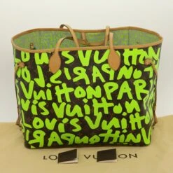 Brand Street LOUIS VUITTON Monogram Graffiti Neverfull GM Tote Bag Vert M93703 LV Auth 29943A 33 Brand Street LOUIS VUITTON Monogram Graffiti Neverfull GM Tote Bag Vert M93703 LV Auth 29943A -Best Jewelry Store 29943A 24