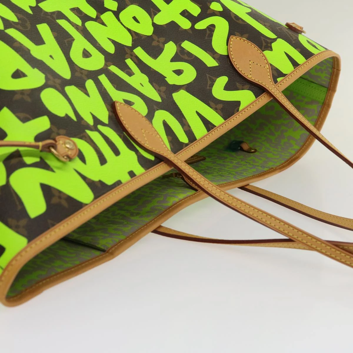 Brand Street LOUIS VUITTON Monogram Graffiti Neverfull GM Tote Bag Vert M93703 LV Auth 29943A 8 Brand Street LOUIS VUITTON Monogram Graffiti Neverfull GM Tote Bag Vert M93703 LV Auth 29943A - Image 6