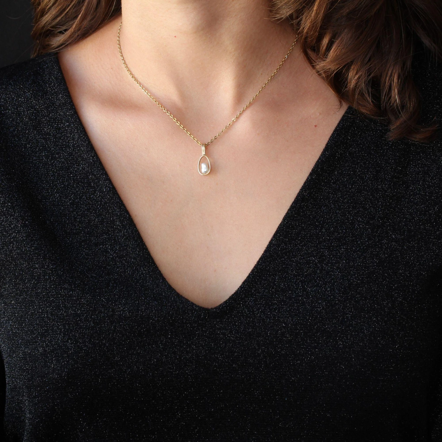 Sarl Baume 1960s Baroque Pearl 18 Karat Yellow Gold Pendant 4 Sarl Baume 1960s Baroque Pearl 18 Karat Yellow Gold Pendant - Image 2