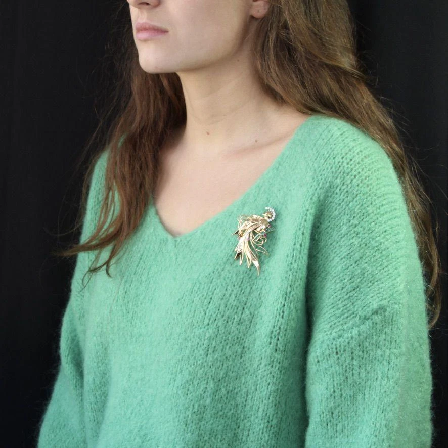 Sarl Baume 1950s Emerald Ruby Diamonds 18 Karat Yellow Gold Bird Of Paradise 4 Sarl Baume 1950s Emerald Ruby Diamonds 18 Karat Yellow Gold Bird Of Paradise - Image 2