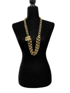 Luxury Resale Network CHANEL Vintage Gold Chain Belt CC Square Charm Excellent 36 -Best Jewelry Store 444e771e a284 5d55 849d a8e5e06b545c a669bac8 b4a5 466b 985f efad1bf93f73