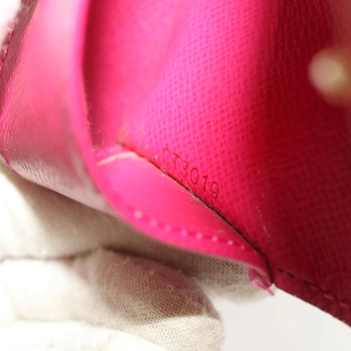 Brand Street LOUIS VUITTON Monogram Multicolor Multicles 4 Key Case Black M60044 Auth 48631 14 Brand Street LOUIS VUITTON Monogram Multicolor Multicles 4 Key Case Black M60044 Auth 48631 - Image 12