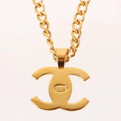 QOO Vintage CHANEL 1997 Made Turn-Lock Chain Necklace -Best Jewelry Store 4 561efffd ccae 4b6b bc8e 4c26d6574feb