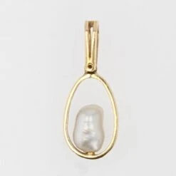 Sarl Baume 1960s Baroque Pearl 18 Karat Yellow Gold Pendant 10 Sarl Baume 1960s Baroque Pearl 18 Karat Yellow Gold Pendant -Best Jewelry Store 4 master 1e29c321 90b0 402f 91fa 8f6f83ca51d6