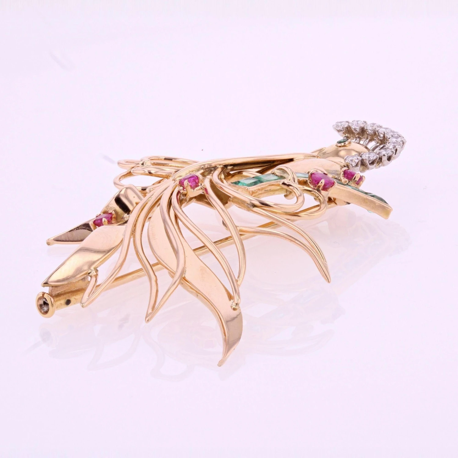 Sarl Baume 1950s Emerald Ruby Diamonds 18 Karat Yellow Gold Bird Of Paradise 7 Sarl Baume 1950s Emerald Ruby Diamonds 18 Karat Yellow Gold Bird Of Paradise - Image 5