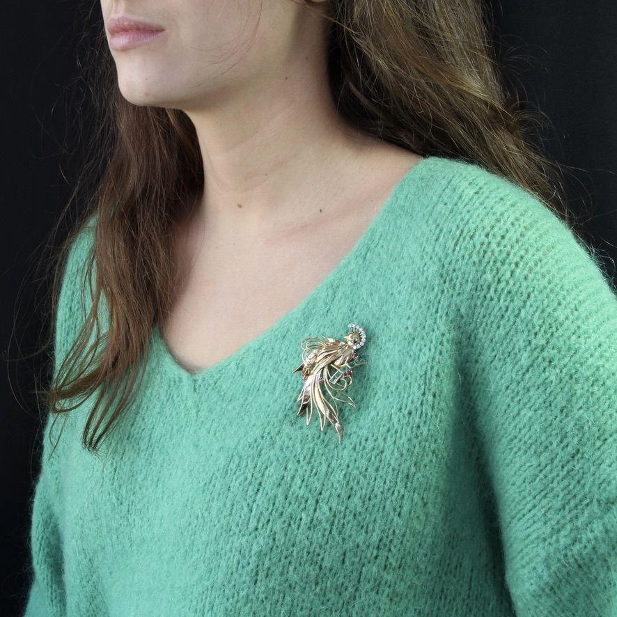 Sarl Baume 1950s Emerald Ruby Diamonds 18 Karat Yellow Gold Bird Of Paradise 8 Sarl Baume 1950s Emerald Ruby Diamonds 18 Karat Yellow Gold Bird Of Paradise - Image 6