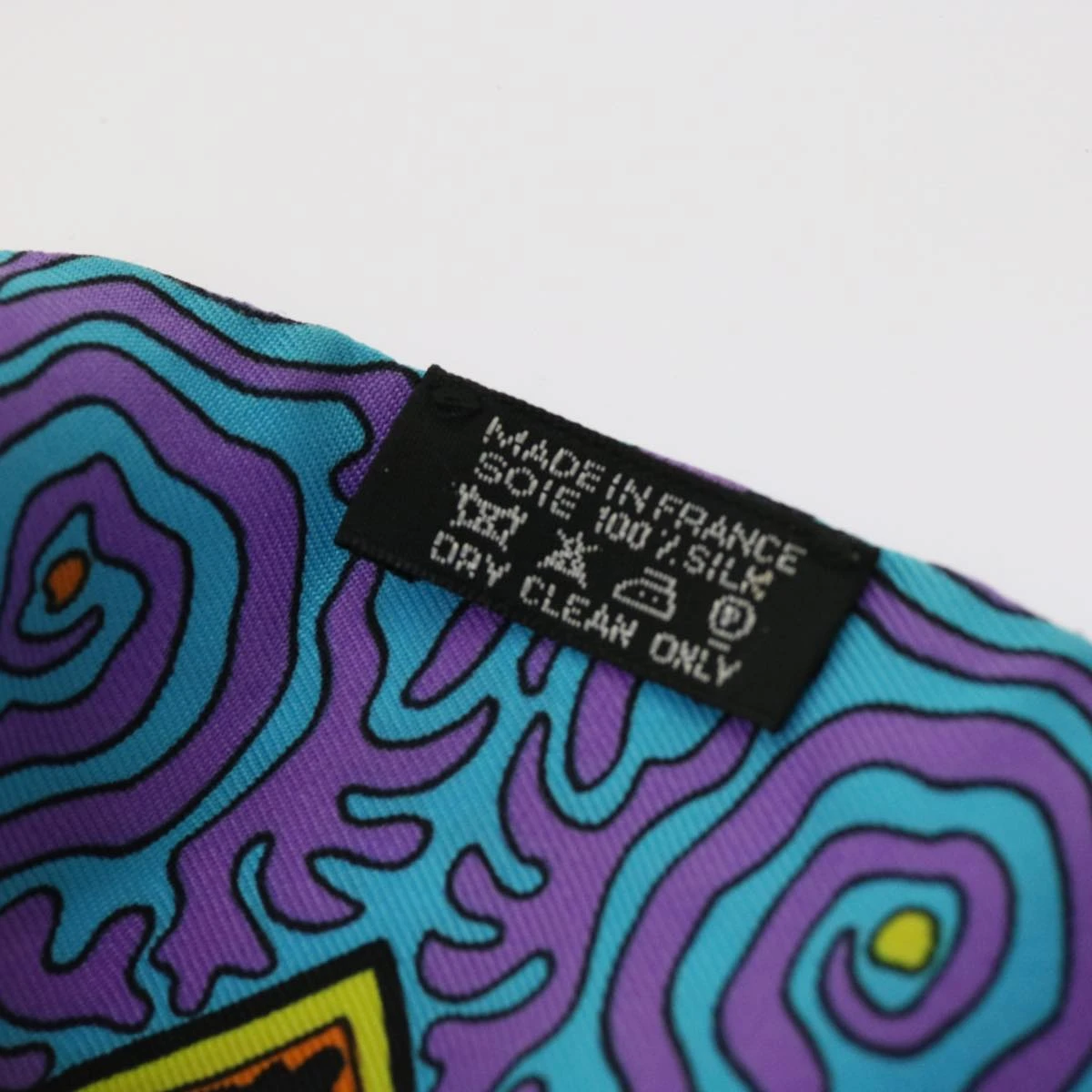 Style Tribute Hermes Twilly Scarf Silk Multicolor Auth 64173 6 Style Tribute Hermes Twilly Scarf Silk Multicolor Auth 64173 - Image 4