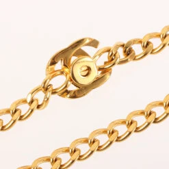 QOO Vintage CHANEL 1997 Made Turn-Lock Chain Necklace -Best Jewelry Store 6 4286fd1d 3371 4c2d 9a44 576a42d2f659