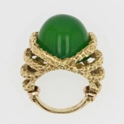 Sarl Baume Retro 18 Carat Chrysoprase Chiseled 18 Karat Yellow Gold Ring 19 Sarl Baume Retro 18 Carat Chrysoprase Chiseled 18 Karat Yellow Gold Ring -Best Jewelry Store 7 master af061275 d260 4dc2 a038 8fc322614a9e