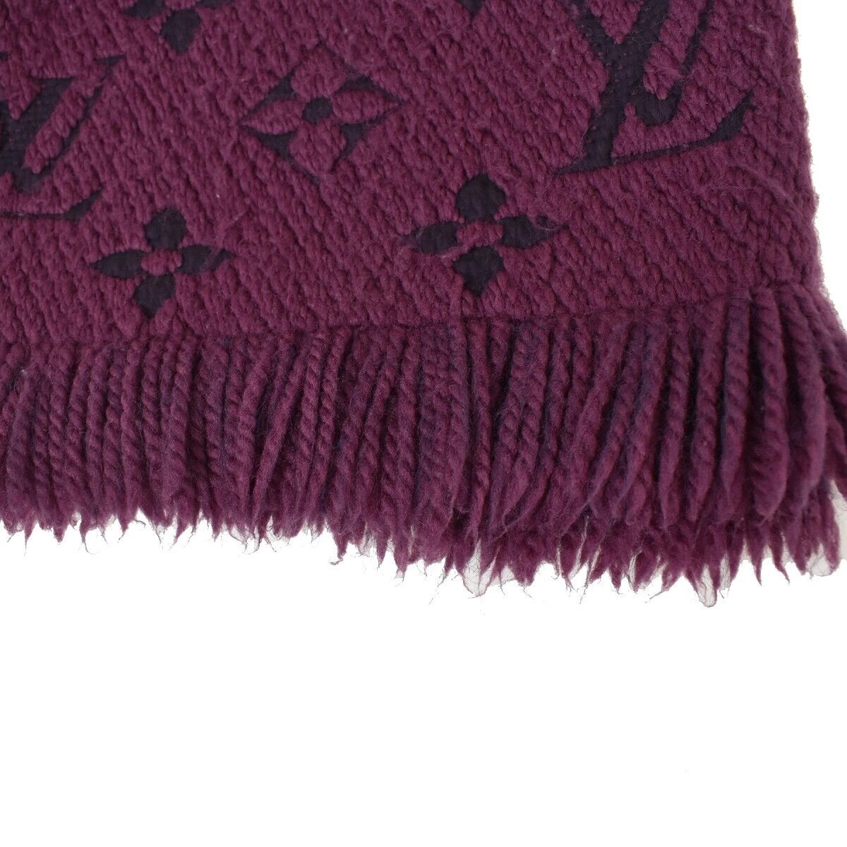 The Brand Collector LOUIS VUITTON Logomania Scarves 10 The Brand Collector LOUIS VUITTON Logomania Scarves - Image 8