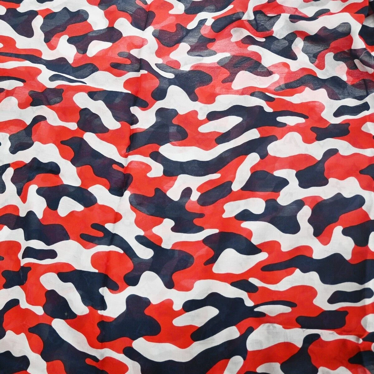 The Brand Collector LOUIS VUITTON Scarves 4 The Brand Collector LOUIS VUITTON Scarves - Image 2