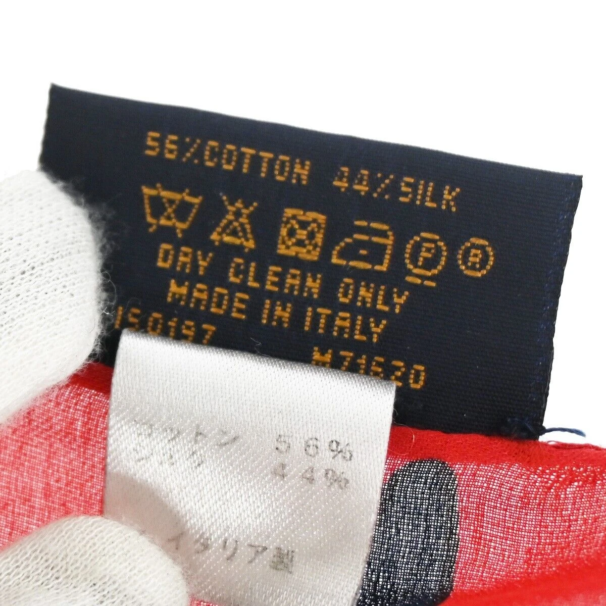 The Brand Collector LOUIS VUITTON Scarves 8 The Brand Collector LOUIS VUITTON Scarves - Image 6