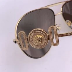 Opherty Ciocci VERSACE Gold Metal Aviator Medusa Sunglasses Mod. 2249 65/14 10 Opherty Ciocci VERSACE Gold Metal Aviator Medusa Sunglasses Mod. 2249 65/14 -Best Jewelry Store 8968e7c8 1f99 5fdb bef3 87cf589bc6c3