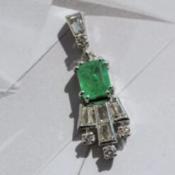 Sarl Baume French 1970s Emerald Diamonds 18 Karat White Gold Pendant -Best Jewelry Store 9 master d7c22a96 1a50 4044 941e d391dfdf26d0