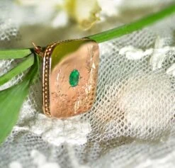 Sarl Baume French 19th Century Emerald 18 Karat Rose Gold Brooch -Best Jewelry Store DSC 1832 master