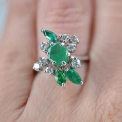 Sarl Baume French 1970s Emerald Diamond 18 Carat White Gold Ring -Best Jewelry Store DSC 7171 master