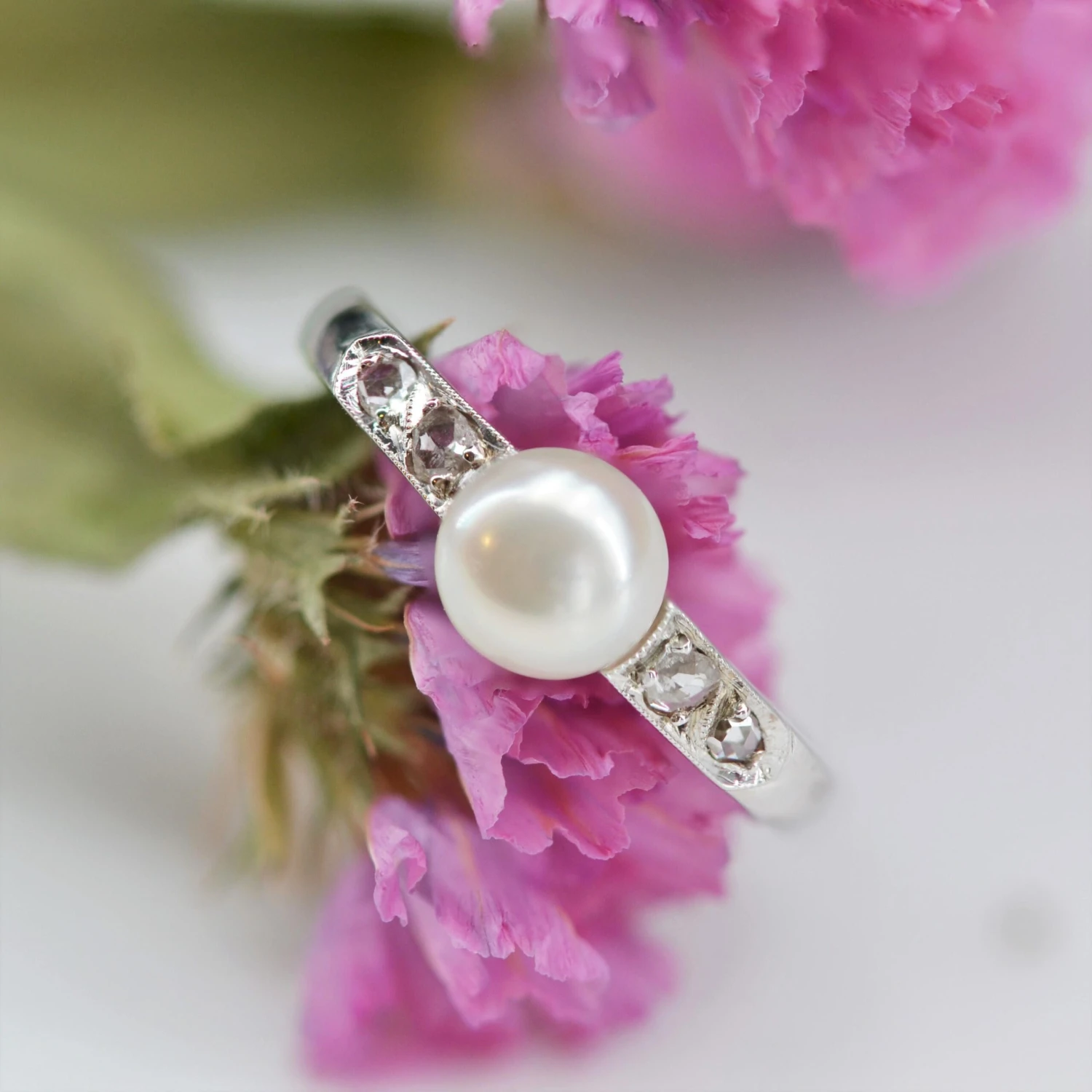 Sarl Baume French 1950s Diamond Cultured Pearl 18 Karat White Gold Ring 5 Sarl Baume French 1950s Diamond Cultured Pearl 18 Karat White Gold Ring - Image 3