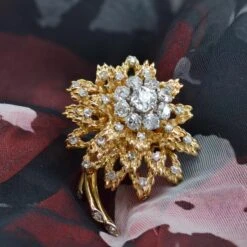 Sarl Baume French 1950s Diamonds 18 Karat Yellow Gold Flower Brooch 19 Sarl Baume French 1950s Diamonds 18 Karat Yellow Gold Flower Brooch -Best Jewelry Store DSC 8591 master