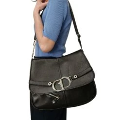 Her Age DIOR Dior Dior Saddle Large Shoulder Bag In Black Leather -Best Jewelry Store Dior borsa Saddle a spalla misura grande in pelle nera extra big 6194 123 dcade008 1860 43f4 95a0 3c48991e46b5
