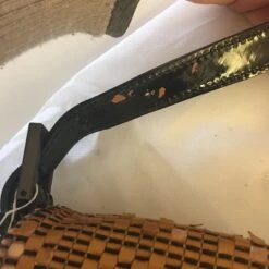 Fancy Lux FENDI Mamma Baguette Shoulder Bag In Beige Patent -Best Jewelry Store IMG 0435 30bb2e50 e5b5 4a5f 9d9f 5e54c2056ab4