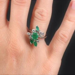 Sarl Baume French 1970s Emerald Diamond 18 Carat White Gold Ring -Best Jewelry Store IMG 0445 master