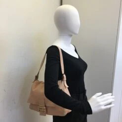 Fancy Lux FENDI Mamma Baguette Shoulder Bag In Pink Leather -Best Jewelry Store IMG 4248 88955062 e122 4fc6 8c15 048bbf226f7c