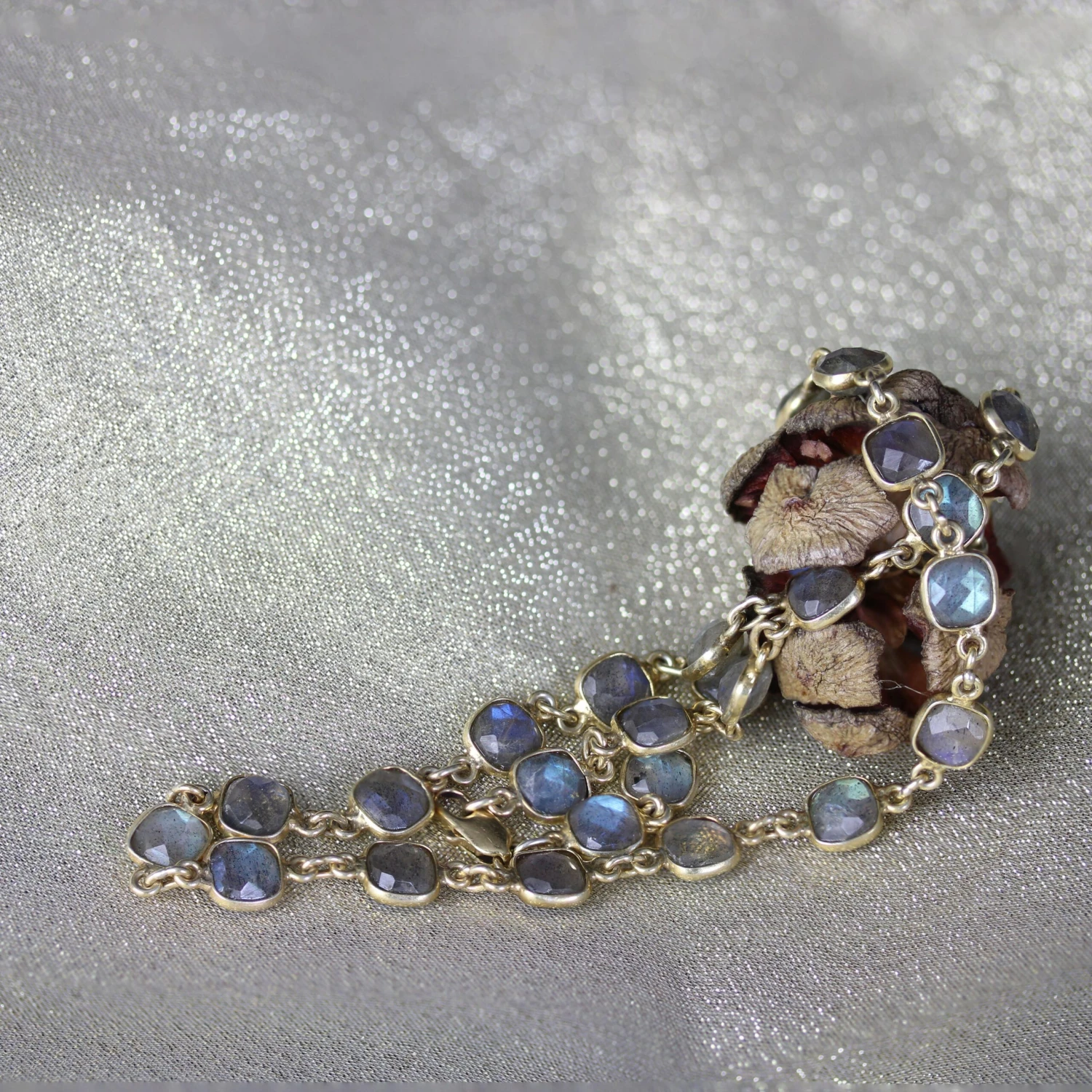 Sarl Baume Modern Baume Creation Labradorites Vermeil Necklace 7 Sarl Baume Modern Baume Creation Labradorites Vermeil Necklace - Image 5