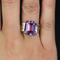Sarl Baume French Retro 1950s 11.29 Carats Kunzite 18 Karat Yellow Gold Cocktail Ring -Best Jewelry Store IMG 6861 master e1da0c58 6ee0 4888 997e 054ab4dd086d