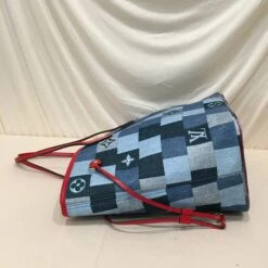 Luxcellent Louis Vuitton Deinm Canvas Neverfull MM With Pochette Shoulder Bag Sku# 72951 -Best Jewelry Store IMG 7391 13d51631 af16 4b08 b962 533364941ac6