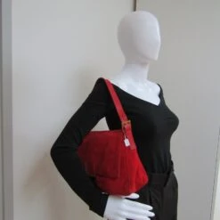 Fancy Lux FENDI Mamma Baguette Shoulder Bag In Red Suede -Best Jewelry Store IMG 7524 5dc0c6da cb37 40fc 8914 48142815f65d