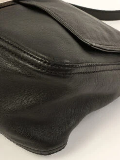 QOO Vintage FENDI Leather Mamma Baguette Black -Best Jewelry Store IMG 9521 9b60e2f3 79c9 4f85 907d 1b9117222f37