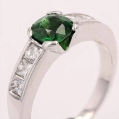 Sarl Baume French Modern 1, 02 Carat Tsavorite Garnet Princess-Cut Diamonds White Gold Ring 29 Sarl Baume French Modern 1, 02 Carat Tsavorite Garnet Princess-Cut Diamonds White Gold Ring -Best Jewelry Store LOT04 04 master