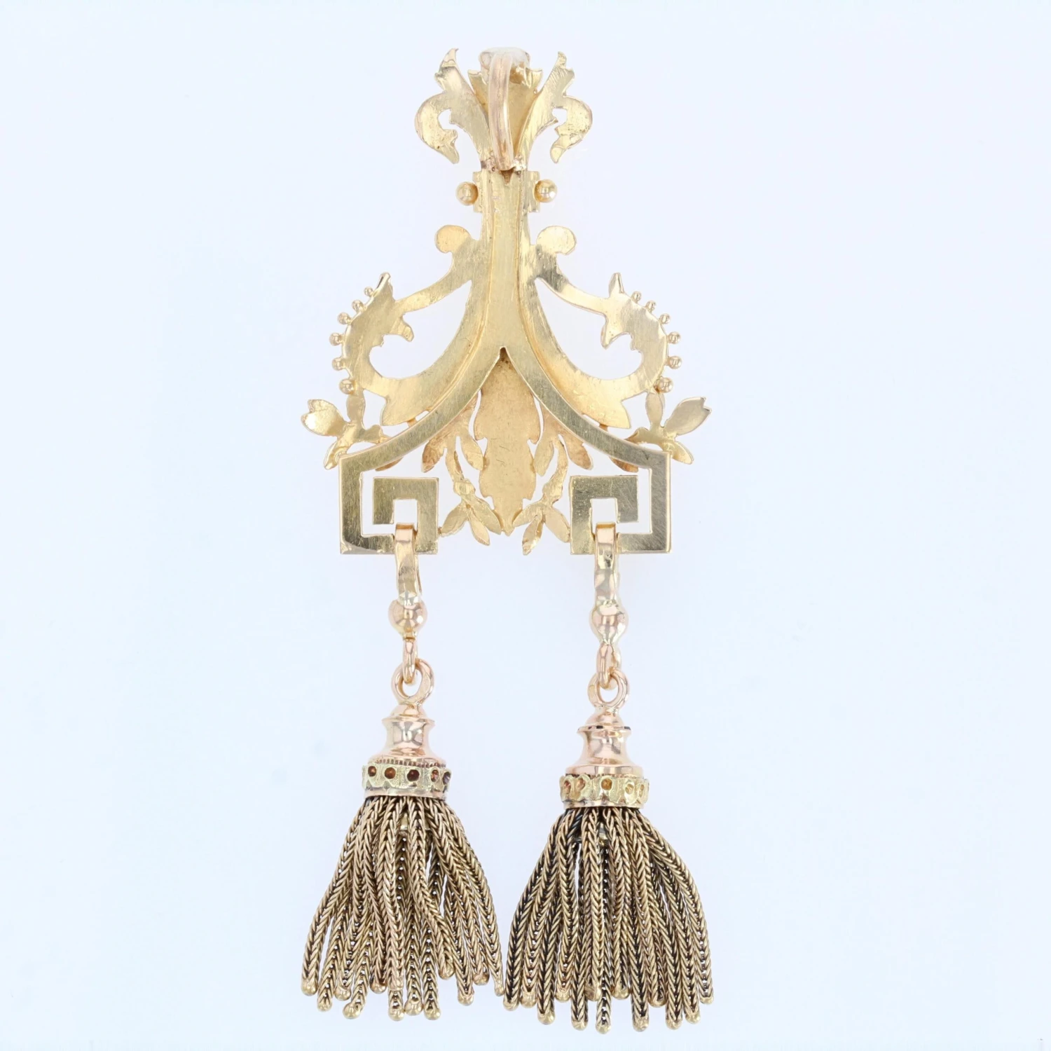 Sarl Baume 19th Century 18 Karat Yellow Gold Tassels Pendant 5 Sarl Baume 19th Century 18 Karat Yellow Gold Tassels Pendant - Image 3