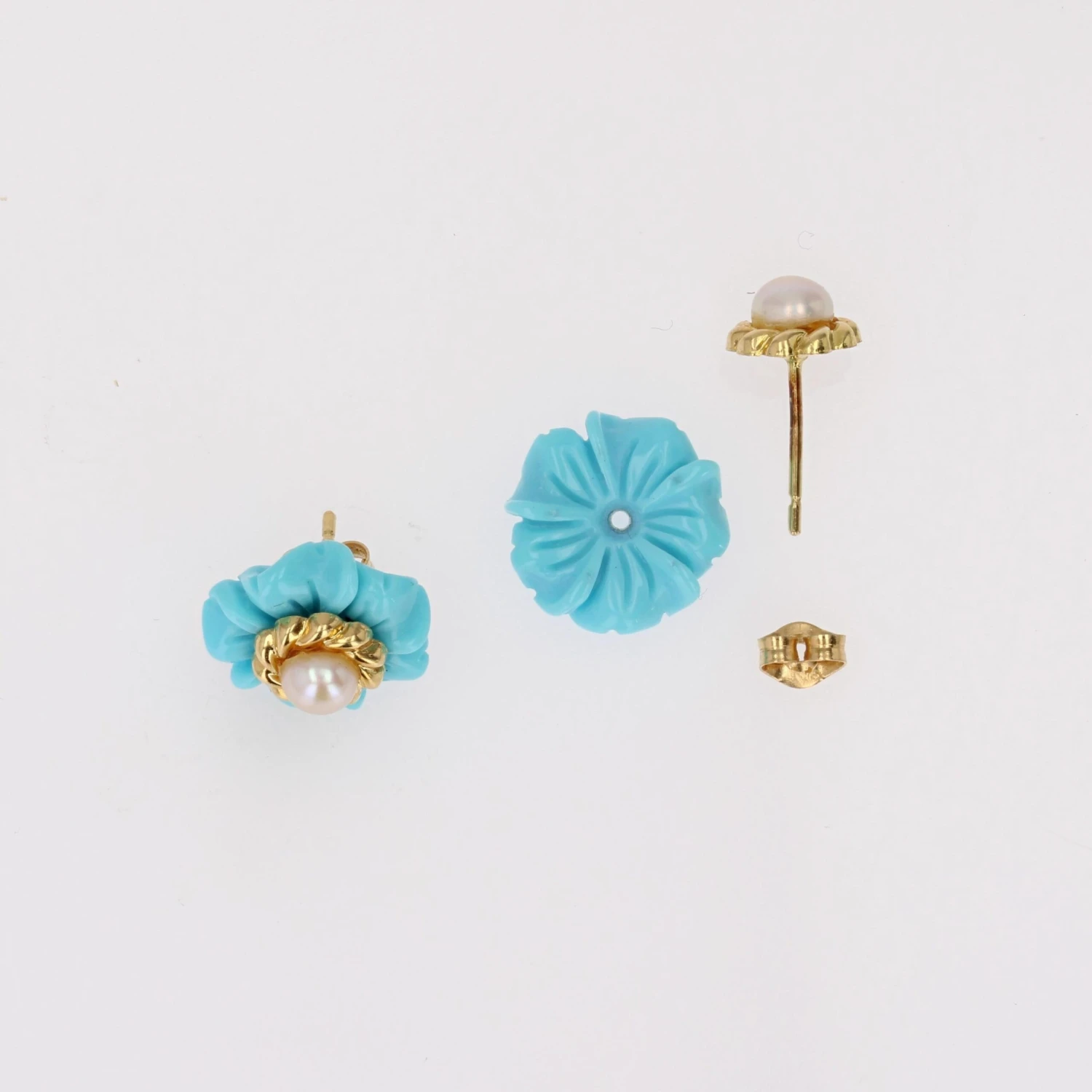 Sarl Baume 1960s Turquoise Cultured Pearl 18 Karat Yellow Gold Flower Stud Earrings 13 Sarl Baume 1960s Turquoise Cultured Pearl 18 Karat Yellow Gold Flower Stud Earrings - Image 11